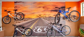 Adventure Base Camp: Pet-Friendly with Resort Living-Pool, Arcade, Pickle-ball!