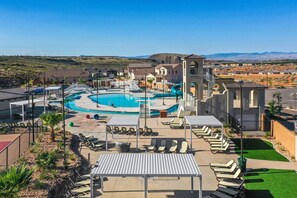 A heated pool - Adventure Base Camp: Pet-Friendly with Resort Living-Pool, Arcade, Pickle-ball! (Washington)