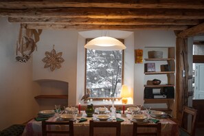 Dining - Maison Traditionnelle Briançonnaise (Briançon)