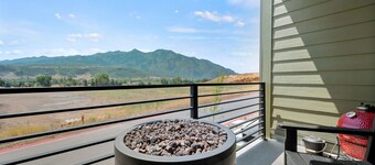 Snowbasin Chalet R5061 |Ski Escape|Firepit |Hot Tub