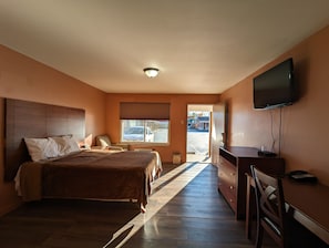 Basic Single Room | Free WiFi, bed sheets - BEST WAY INN (Bridgeton)