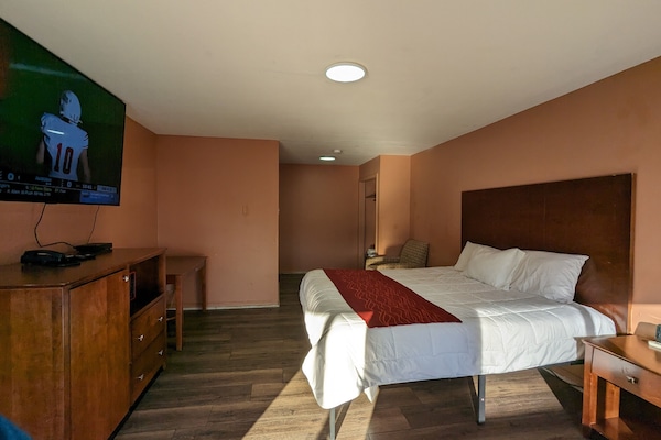 Comfort Single Room | WiFi (free), bed sheets