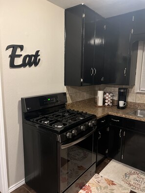 Fridge, microwave, dining tables - Cozy 3BR Home, Huge Yard, 65" TV (North Richland Hills)