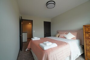 Room - Beautifull new property close to airport (Inver Grove Heights)