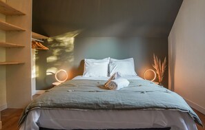 4 makuuhuonetta, silitysrauta/-lauta, vauvan matkasänky, Wi-Fi