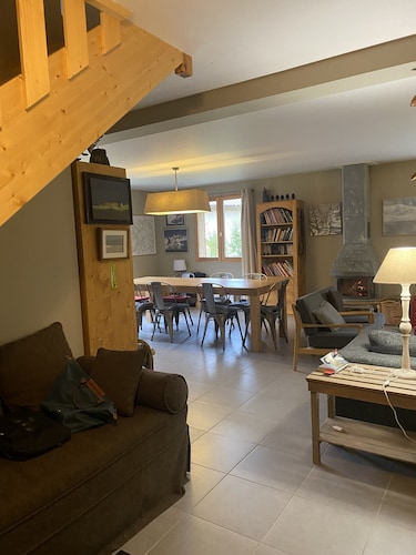 Superbe Chalet Familial au Coeur de la Station de Serre Che