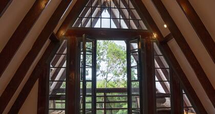 Cozy 4 bedroom Cabin in Naromoru next to Mt Kenya Forest.