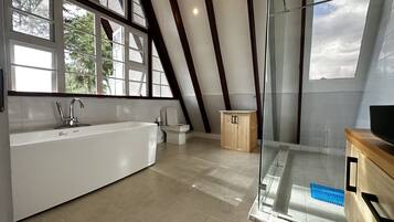 Dusche, Handtücher, Seife, Shampoo