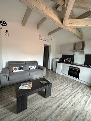 T2 Climatisé Lumineux Rénové à Neuf et à Deux pas des Rues Piétonnes