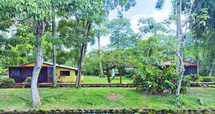 Beautifully maintained cabin on the quiet Banks of the Sittee River.