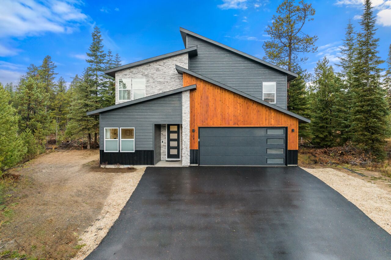 Secluded Home w/Fireplace Minutes To Tamarack/Lake Cascade