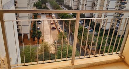 Clean, 24/7 security, beautiful, quiet &
close to the new International Airport