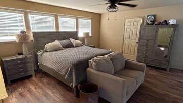 4 bedrooms, WiFi, bed sheets