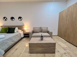 1 slaapkamer, een bureau, een strijkplank/strijkijzer, gratis wifi