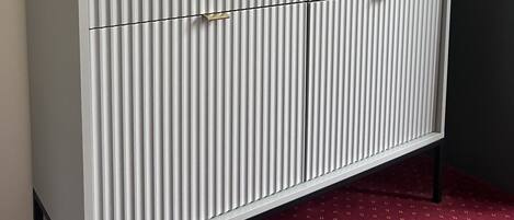 Chambre Double Familiale | Minibar, bureau, rideaux occultants, chambres insonorisées