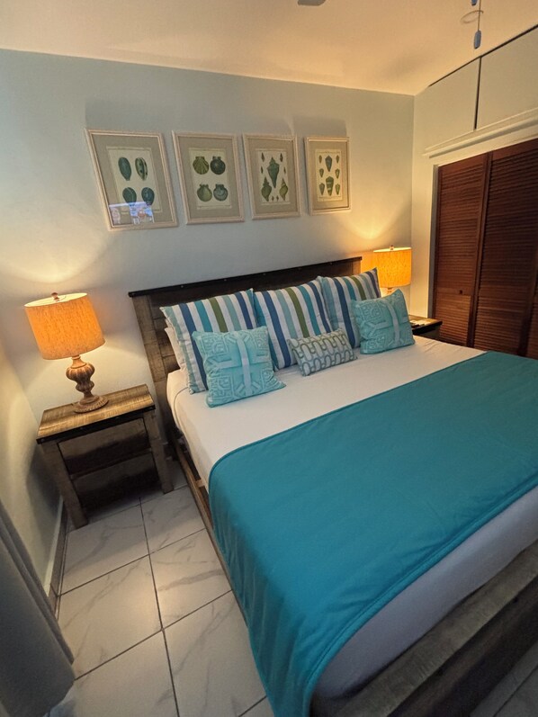 1 室のベッドルーム、セーフティボックス (室内)、アイロン / アイロン台、WiFi (無料)