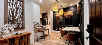 Easton Flats- A Couples Retreat!