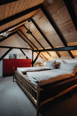 1 dormitorio, caja fuerte, wifi gratis y ropa de cama