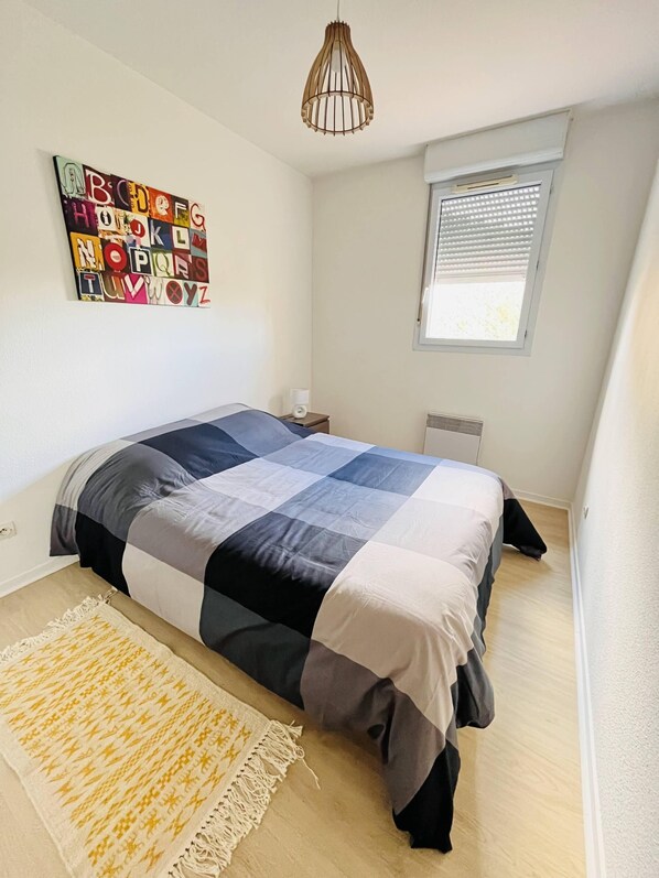 2 habitaciones, tabla de planchar con plancha y wifi gratis