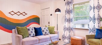 Artist's Bungalow- 1/2 mi from Covington Square