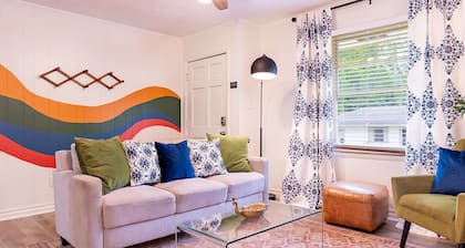 Artist's Bungalow- 1/2 mi from Covington Square