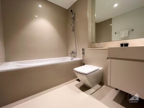 Bathroom - Stunning Apt with Breathtaking Views Downtown (Dubai)