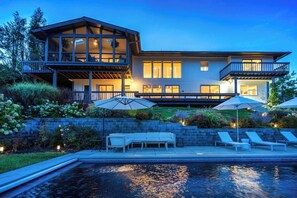 室外游泳池，恒温泳池