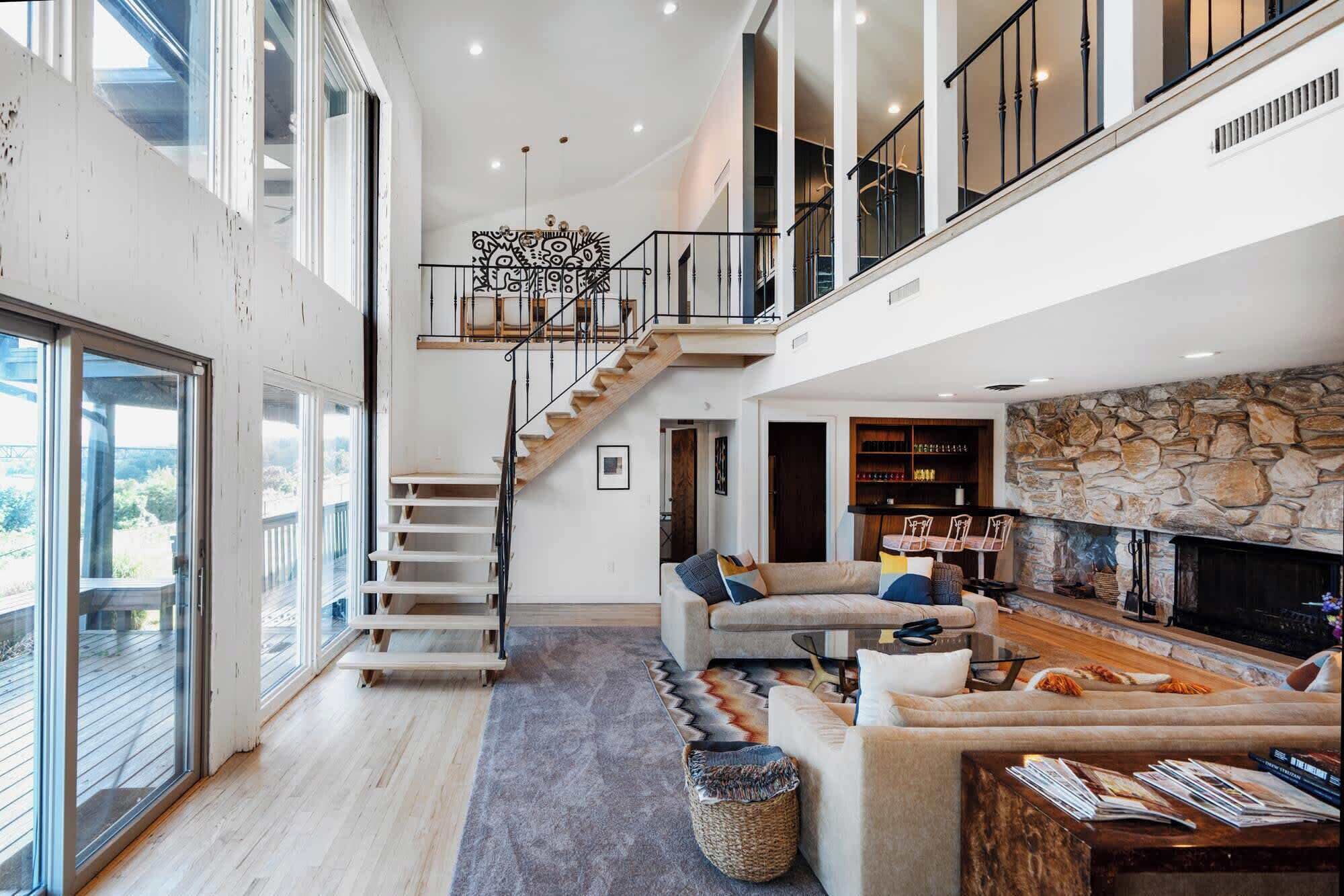 Smart TV, fireplace, offices