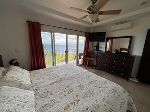 3 soverom, safe på rommet, skrivebord og strykejern/-brett