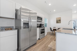 Fridge, microwave, oven, stovetop - Dog Parks • Museums • Walking and Biking Trails (Centerton)