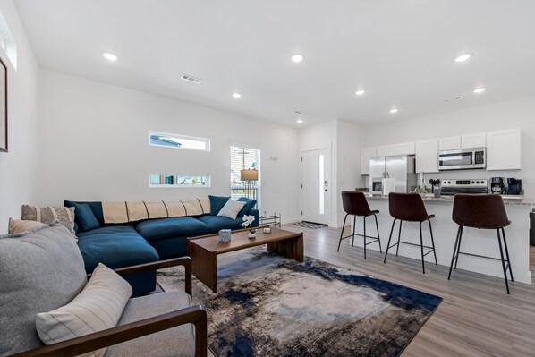 Smart TV - Dog Parks • Museums • Walking and Biking Trails (Centerton)