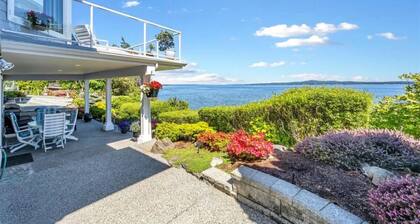 Beachfront property with beach access located in in close proximity to amenities