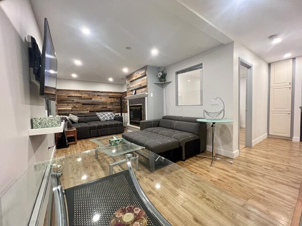 智能电视、壁炉