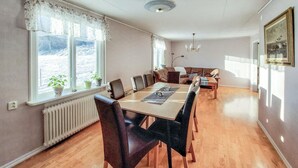 Uklassifisert bilde, 2 av 17, knapp