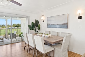 Dining - Gorgeous Beach Villa -- Ocean Views + Sleeps 12! (San Diego)