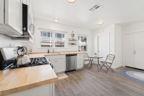Fridge, microwave, oven, stovetop - Gorgeous Beach Villa -- Ocean Views + Sleeps 12! (San Diego)