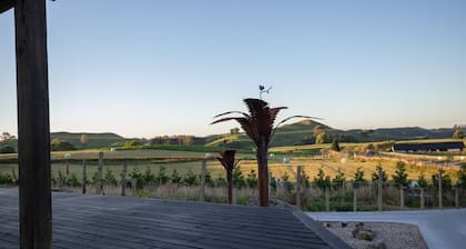 Holiday Bliss - Tirau, Piarere