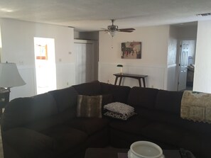 Living area - Lakefront Home on Little Lake Harris in beautiful Howey In The Hills, Florida. (Howey-in-the-Hills)