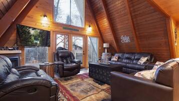 TV connectée, cheminée, jeux vidéo, baby-foot