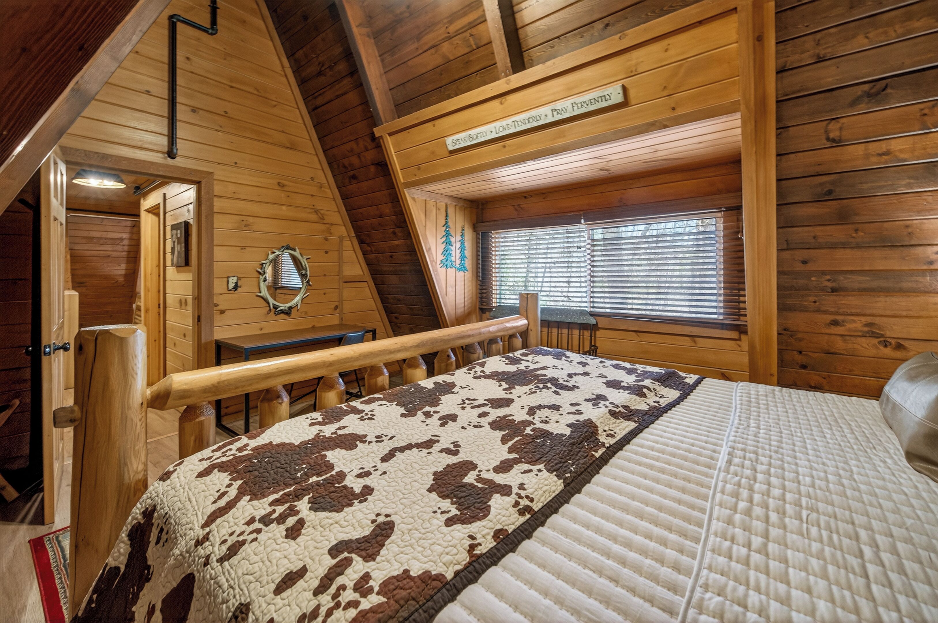 12 makuuhuonetta, työpöytä, silitysrauta/-lauta, ilmainen Wi-Fi