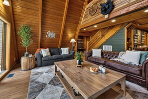 Smart TV, caminetto, videogiochi, tavolo da calcetto