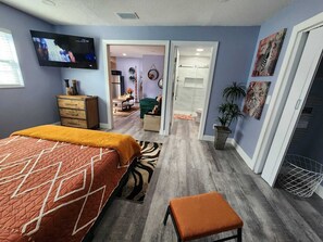 1 habitación, tabla de planchar con plancha, wifi y ropa de cama 