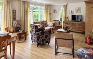 Smart TV - 2 bedroom beautiful home in Putten (Putten)