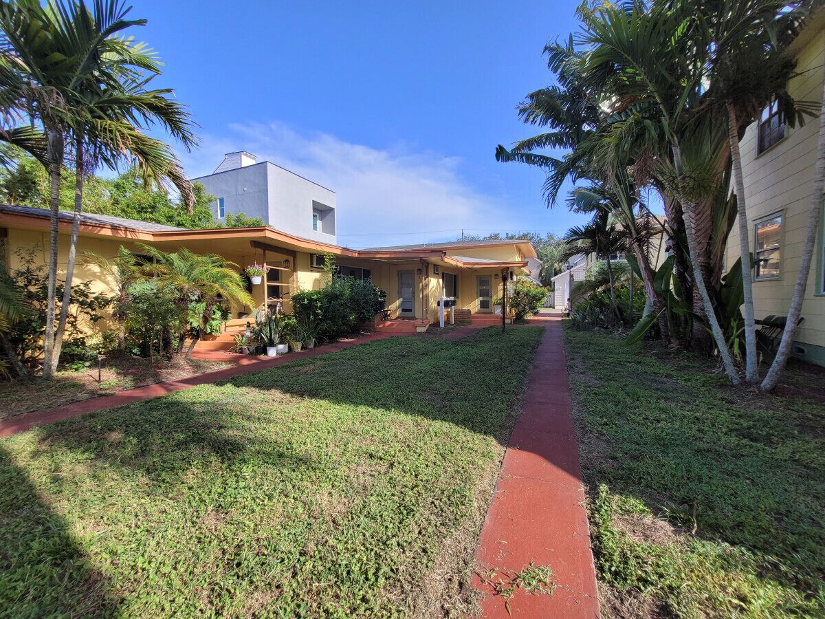 Urban Retreat at Crescent Lake near Downtown St. Pete