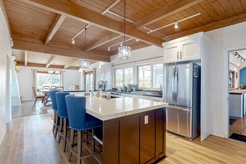 Stunning Vineyard Villa | Pool · Hot Tub · Games Room · EV Charger