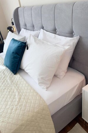 2 bedrooms, WiFi, bed sheets