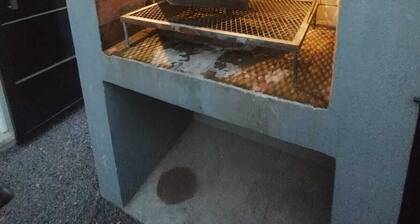 Ubicada EN UN Barrio Tranquilo , Cerca DE LA Universidad, LA Escuela DE Musica