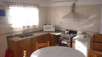 Basic Double Room | Private kitchen