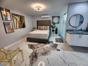 1 bedroom, iron/ironing board, WiFi, bed sheets - Casino Tampa Mimi's Ste. K4 (Tampa)