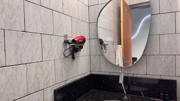 Economy Studio | Bathroom | Hair dryer, bidet, towels, soap